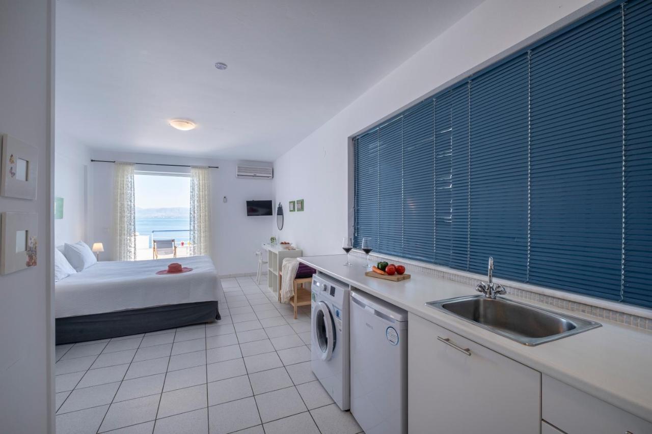 Meli Apartments & Villas Kiveri Luaran gambar