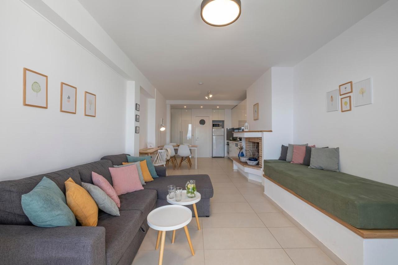 Meli Apartments & Villas Kiveri Luaran gambar