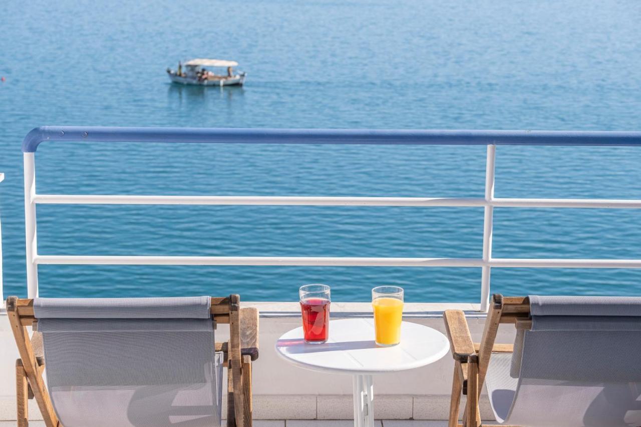 Meli Apartments & Villas Kiveri Luaran gambar