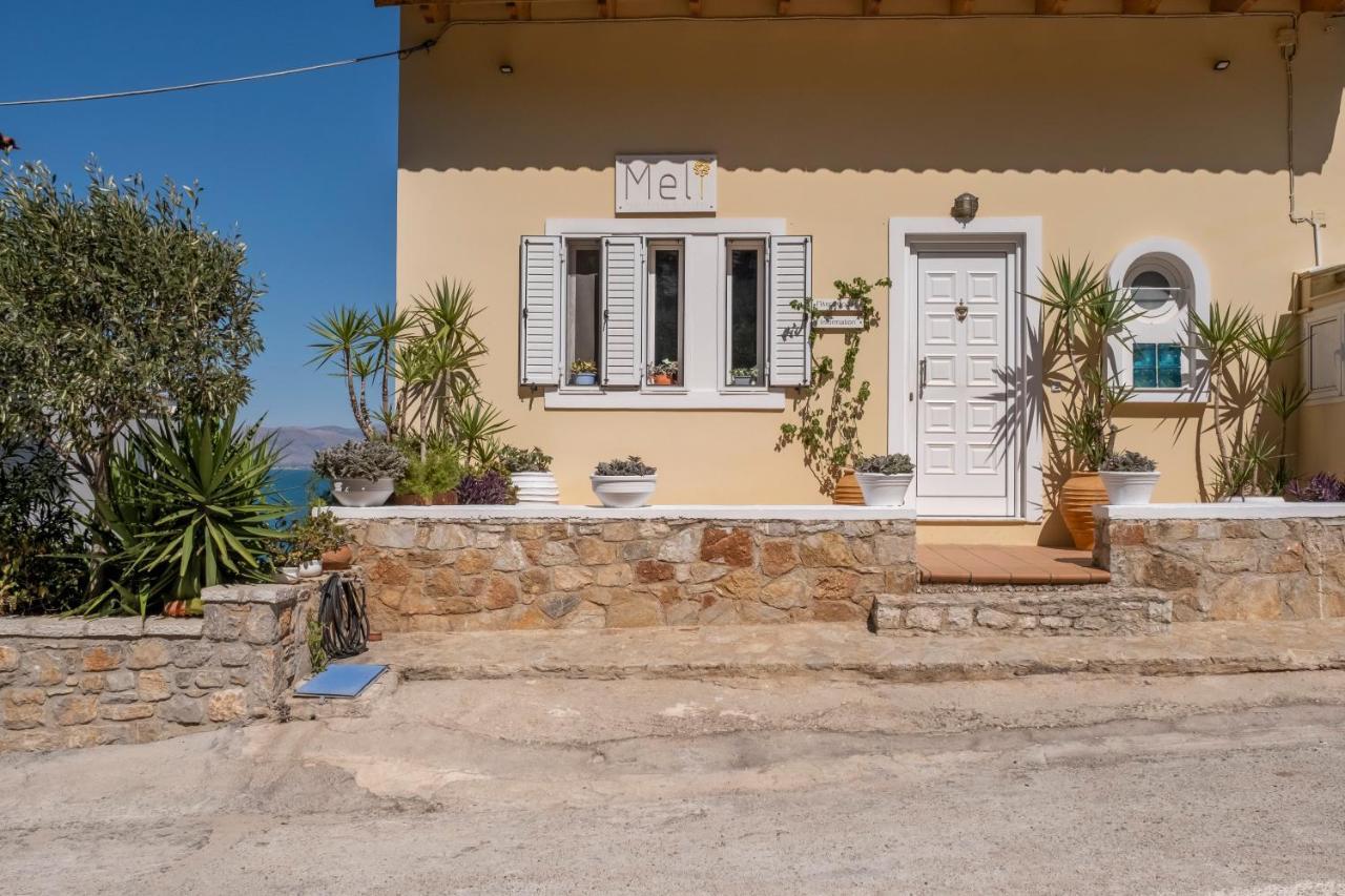 Meli Apartments & Villas Kiveri Luaran gambar