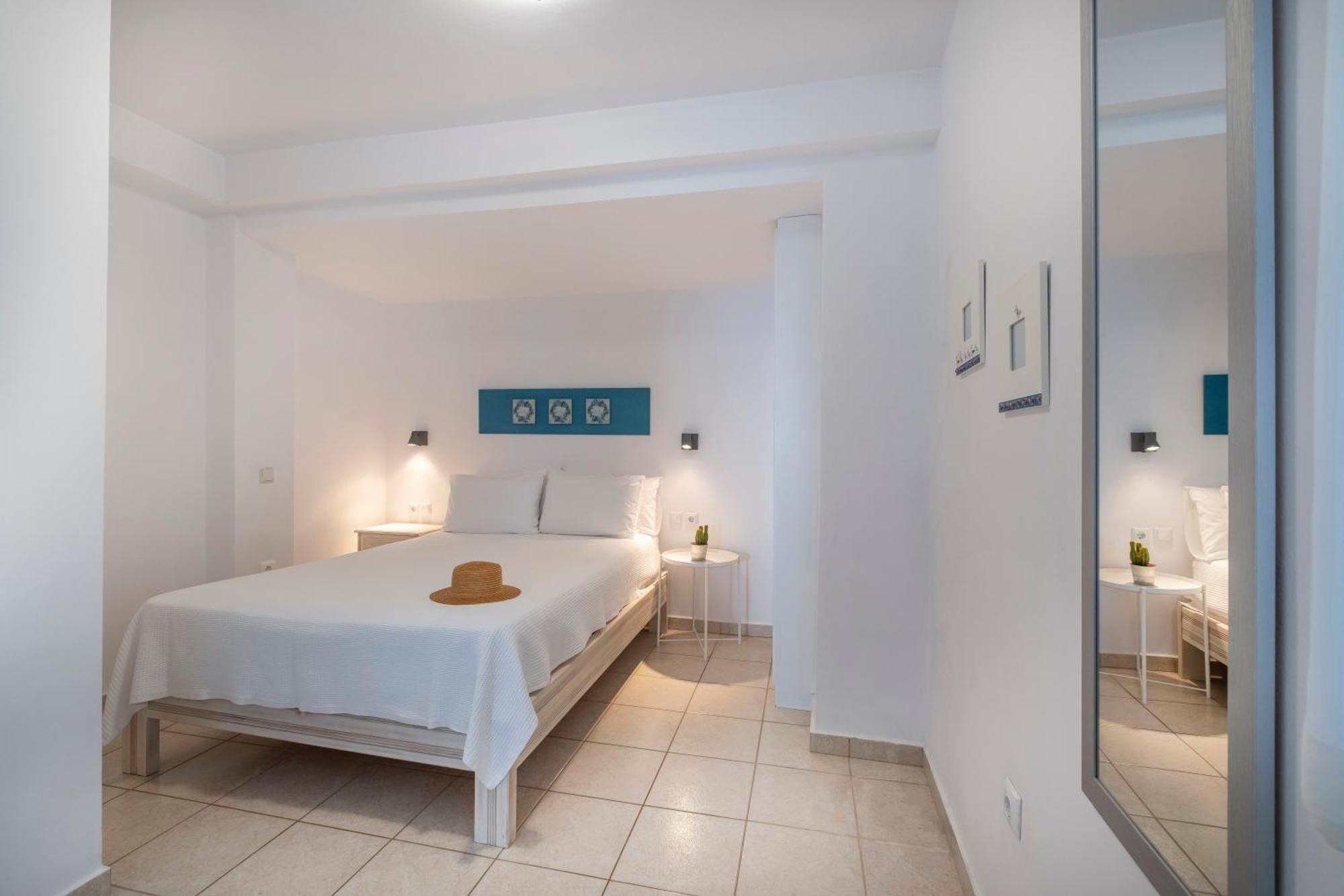 Meli Apartments & Villas Kiveri Luaran gambar