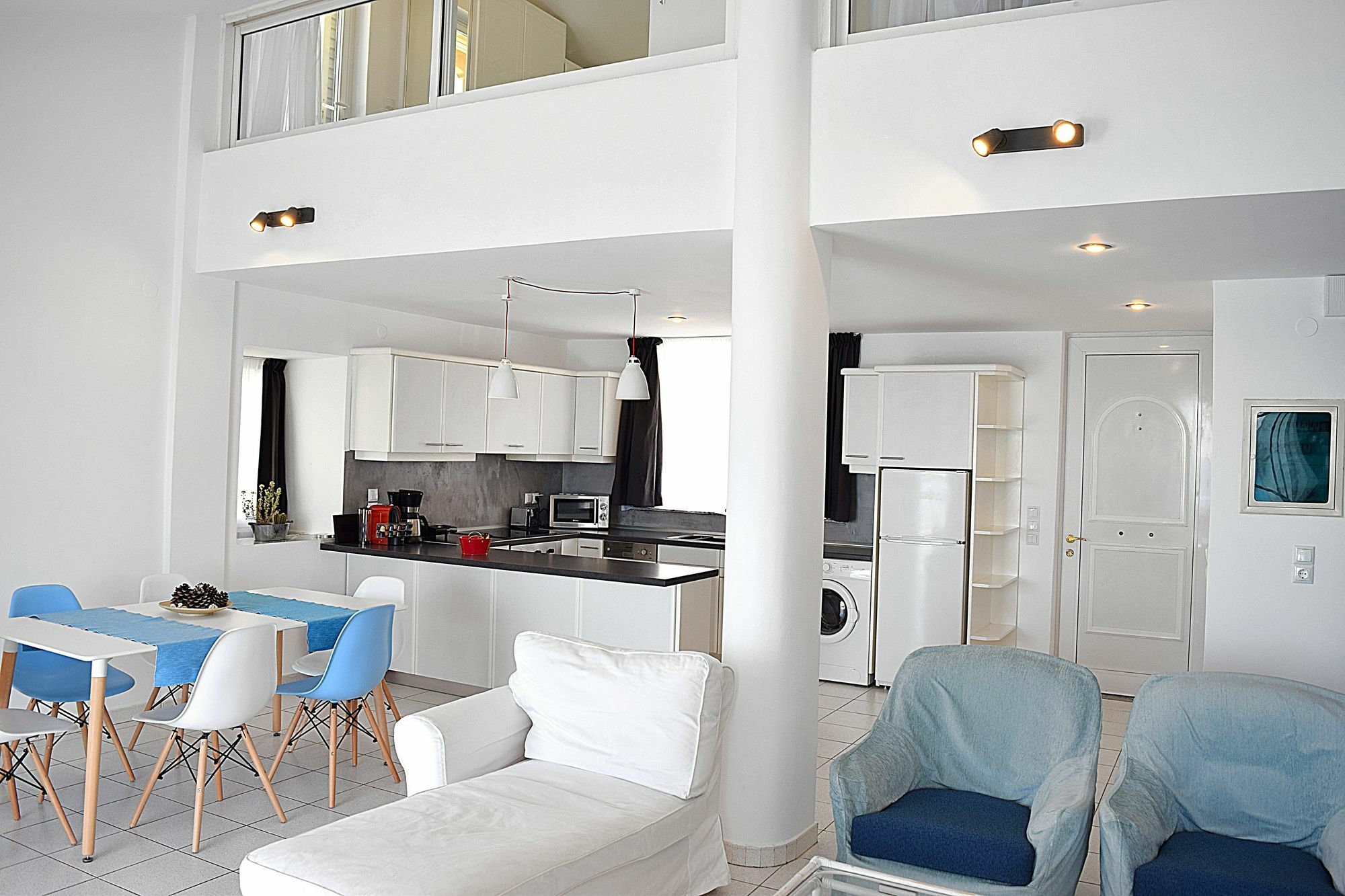 Meli Apartments & Villas Kiveri Luaran gambar